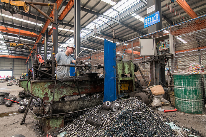 米泉网架配件车间